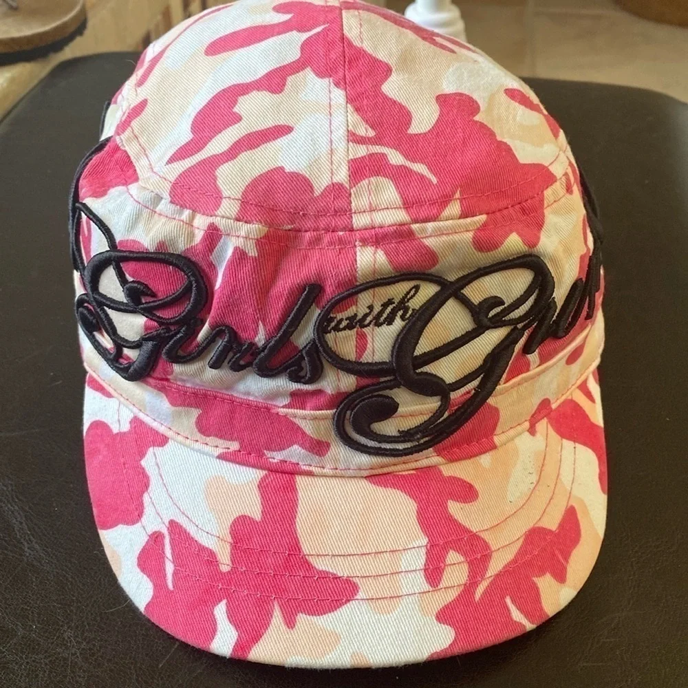 Girls with Guns Camo hunting ball Cap hat Women’s Pink/Peach Black Embroidery
